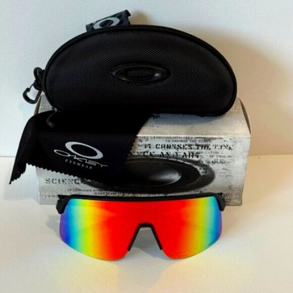 (OO9463) Oakley Sutro Lite PRIZM Polarized Black Frame - Picture 2 of 8